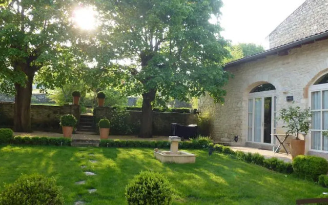 Chambre dHôtes Les Tilleuls