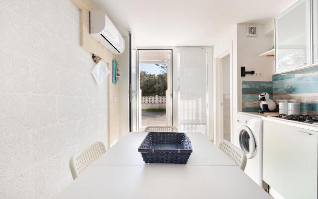 Mono Chicca Blu by BarbarHouse