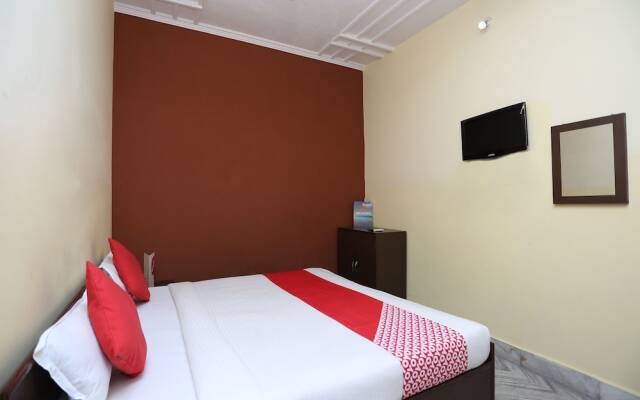 OYO Flagship 14800 Hotel Arun