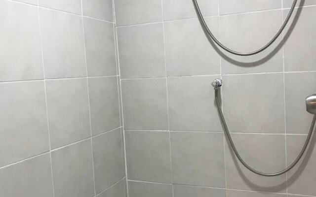 4 Bedroom/5 Beds Villa Din Daeng BKK