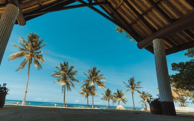 Bahari Beach Castle Lodge