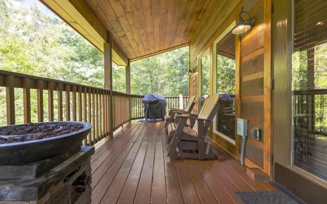 Tucked Away 1 Bedroom 1 Bathroom Home