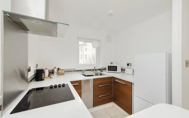Welcoming 1BR flat near Park