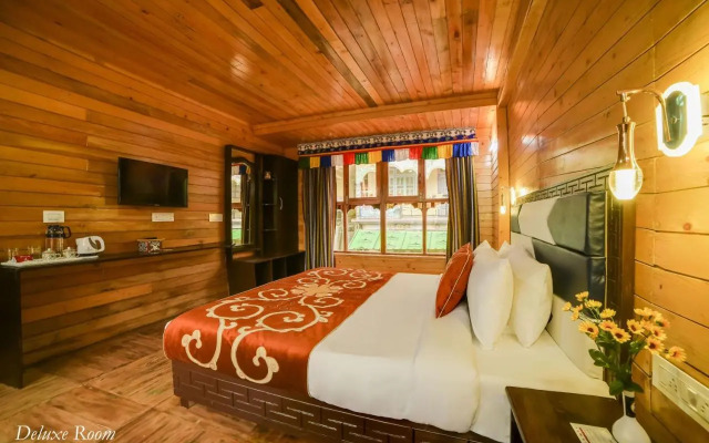 Summit Panghen Metok Hotel