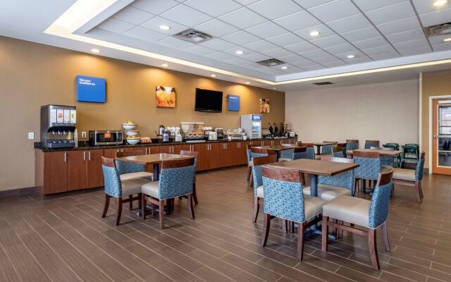 Spark by Hilton Shawnee