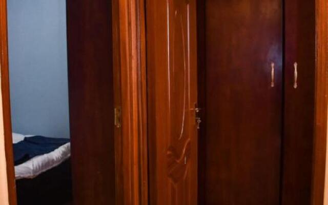 Cosy 2-BR Apartment With Parking and Fast Internet