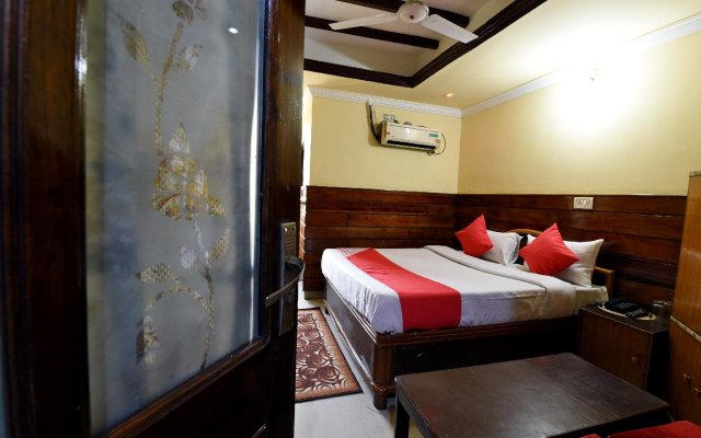 OYO 19541 Hotel Jammu Palace