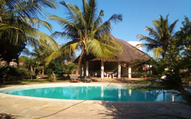 Apple Mango Apartments