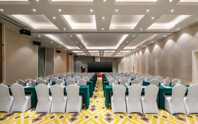 Ramada Encore Wyndham Nanning City Center