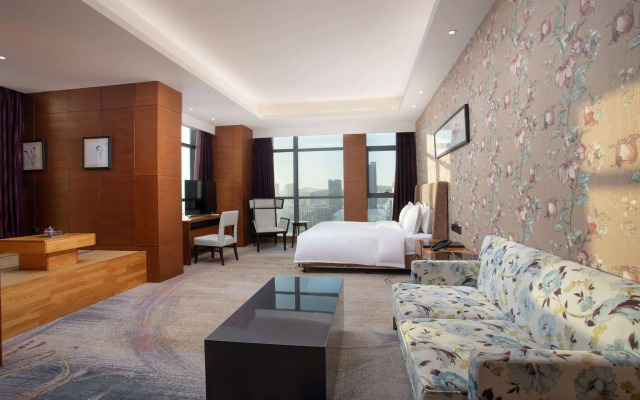 Days Hotel By Wyndham Jilin Railway Station