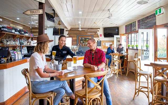 Robertson Public House