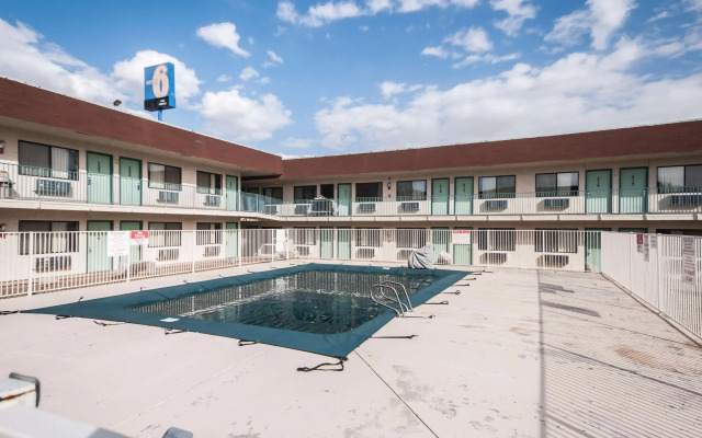 Motel 6 Green River, UT