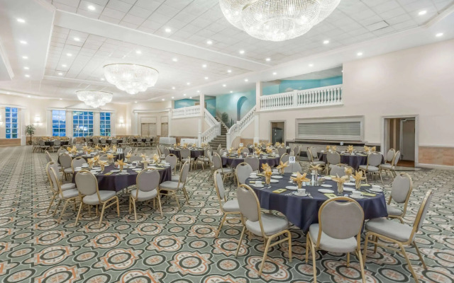 Ramada Hotel & Conference Center by Wyndham Hammond