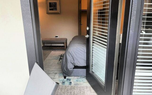 The Elvis Presley Urban Luxury Apts Austin