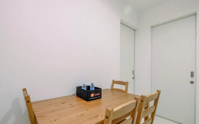 Homey 2BR Sentul Tower Apartment near SICC