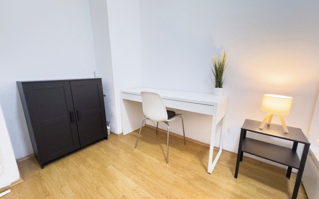 2 Bedroom Apartments 18 Min to center