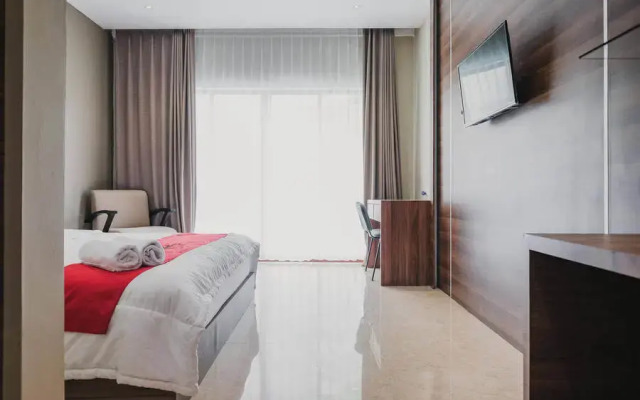 RedDoorz Premium @ Permata Baloi Green