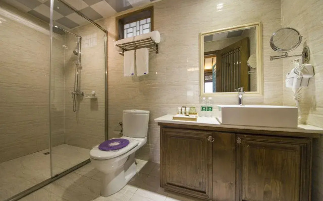 Hua Zhu Fansu Yunju Homestay