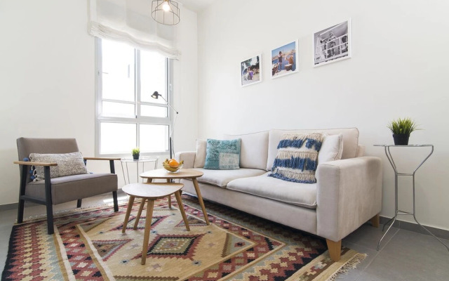 Bauhaus Boutique by TLV2rent