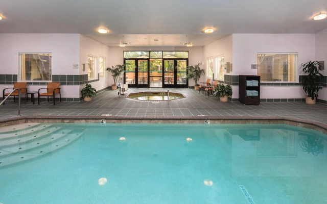 Courtyard By Marriott Portland Hillsboro