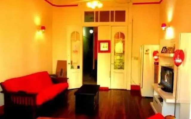 1385 Hostel