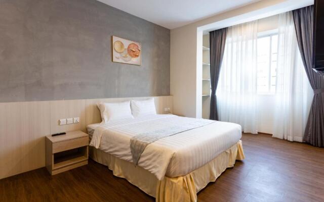 Joli Hotel