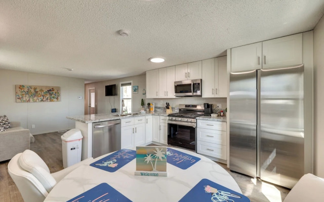 8 Mi to Laughlin Riverwalk: Waterfront Retreat