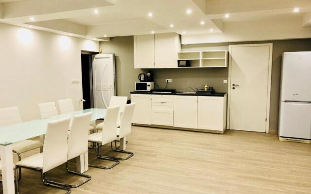Riviéra Apartmanház