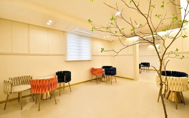 Den Basta Hotel Daeyeon
