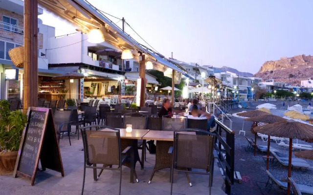 Haraki Beach Mediterranean Retreat