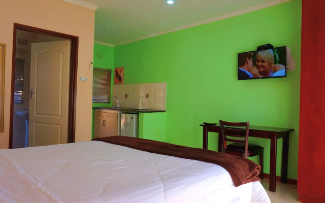 Tasha Lodge and Tours