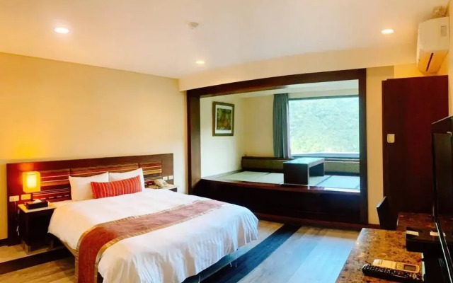 Four Season Beauty Hotel