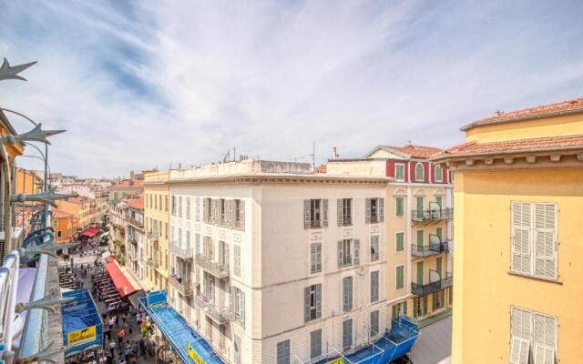 Massena Street - 1 Bdr Duplex with AC & Parking