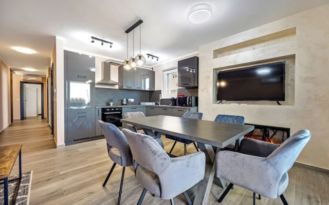 Sauna & Jacuzzi Apartment Rossa