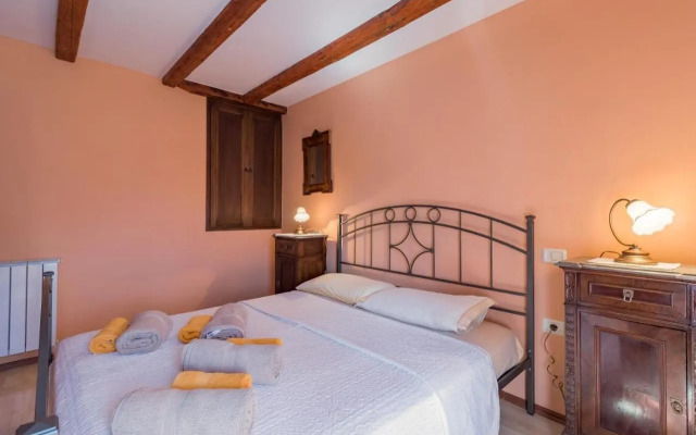 Country House Apartments