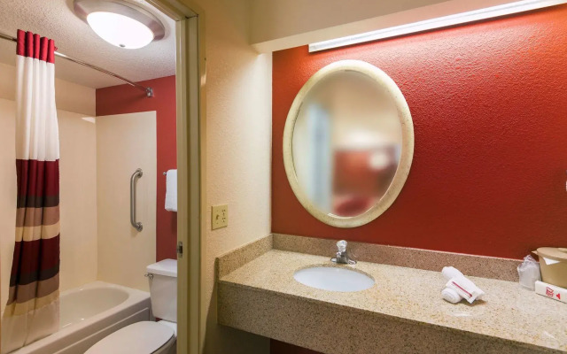 Red Roof Inn Rockford East – Casino District