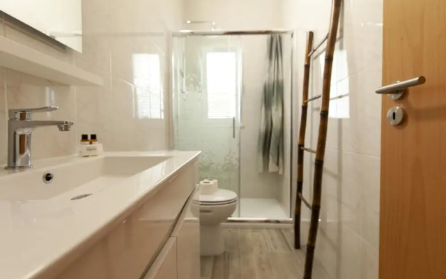 B100 - Abrotea Quaint 2 Bed Apartment in Lagos