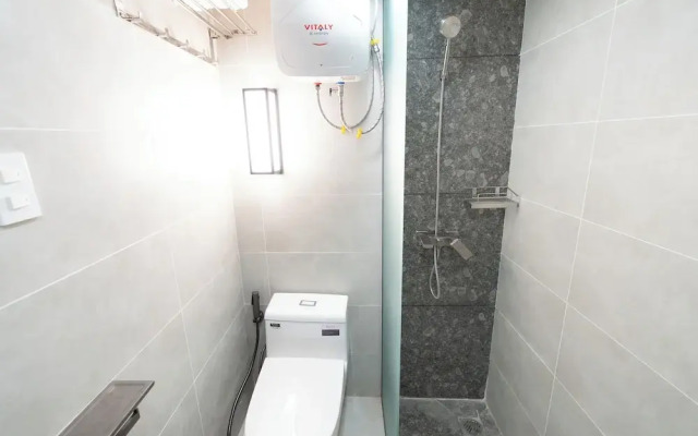ARA Gem Hotel