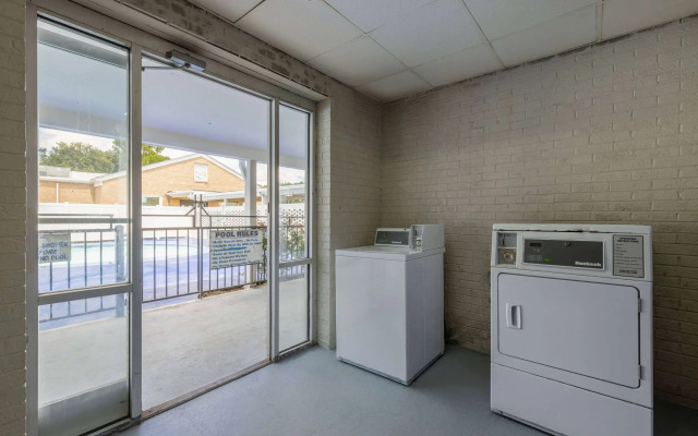 Days Inn by Wyndham Lincolnton