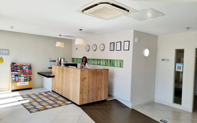Axiom Park Hotel