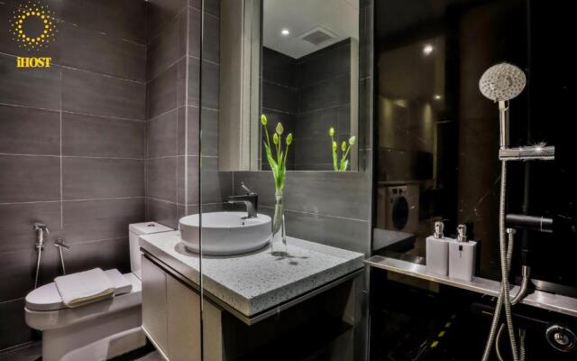 Expressionz Suites by V&C
