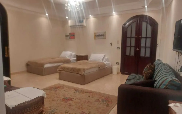 Queen of Pyramids Hotel