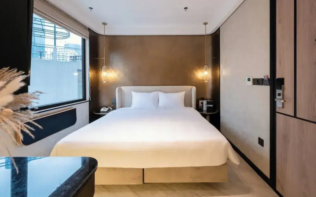 iRest Signature Ba Dinh Lakeside