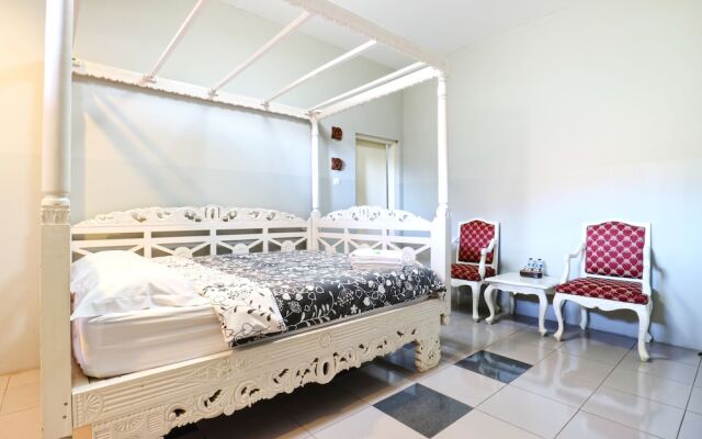 Rose Chamber Bed & Breakfast