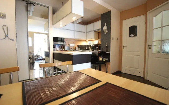 Rainbow Apartments 5