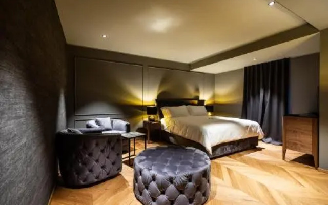 Dam Boutique Hotel And Restaurant