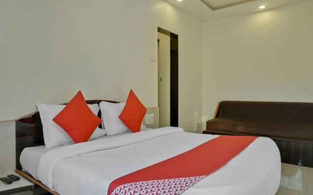 OYO 17337 Savera Palace