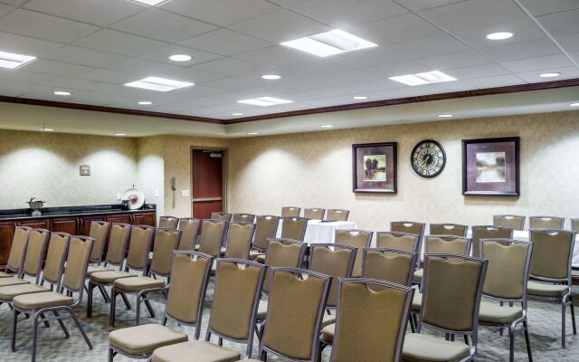 Clarion Pointe Sioux Falls Airport