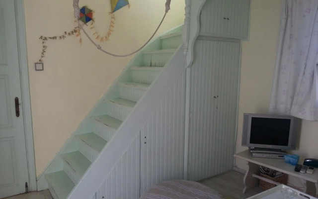Studios and Suites Rania
