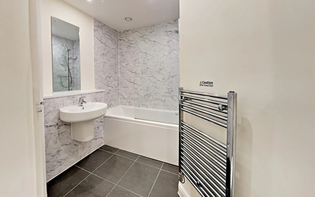 Flexi-Lets@Wallis Square, Farnborough
